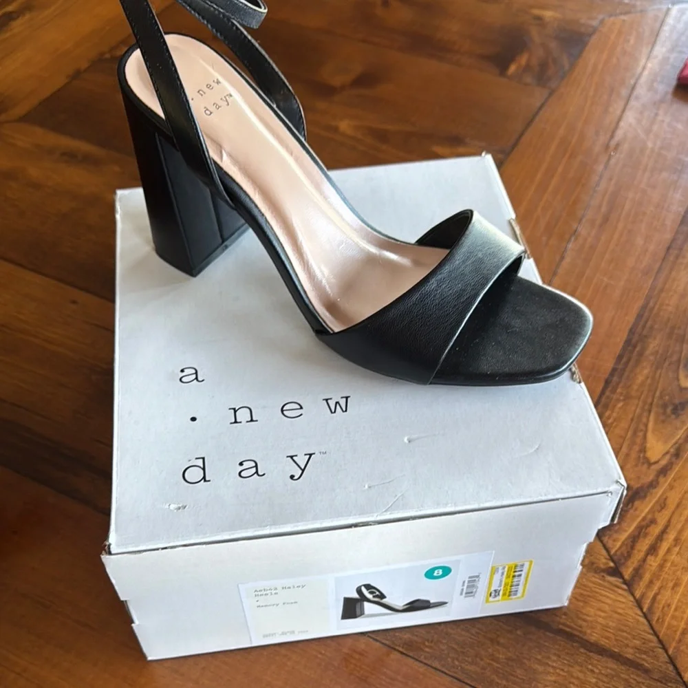 A New Day Black Strappy Block Heels - Picture 1 of 9
